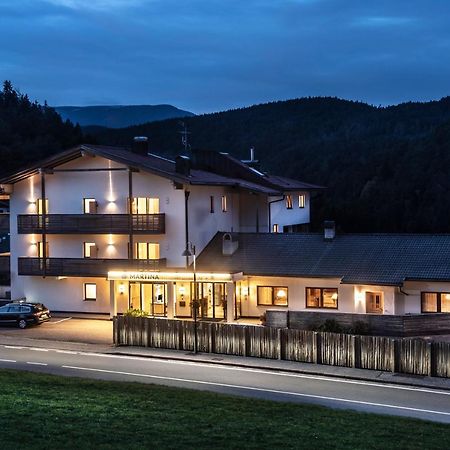 Martina Breakfast Lodge كاستيلِروتّو المظهر الخارجي الصورة