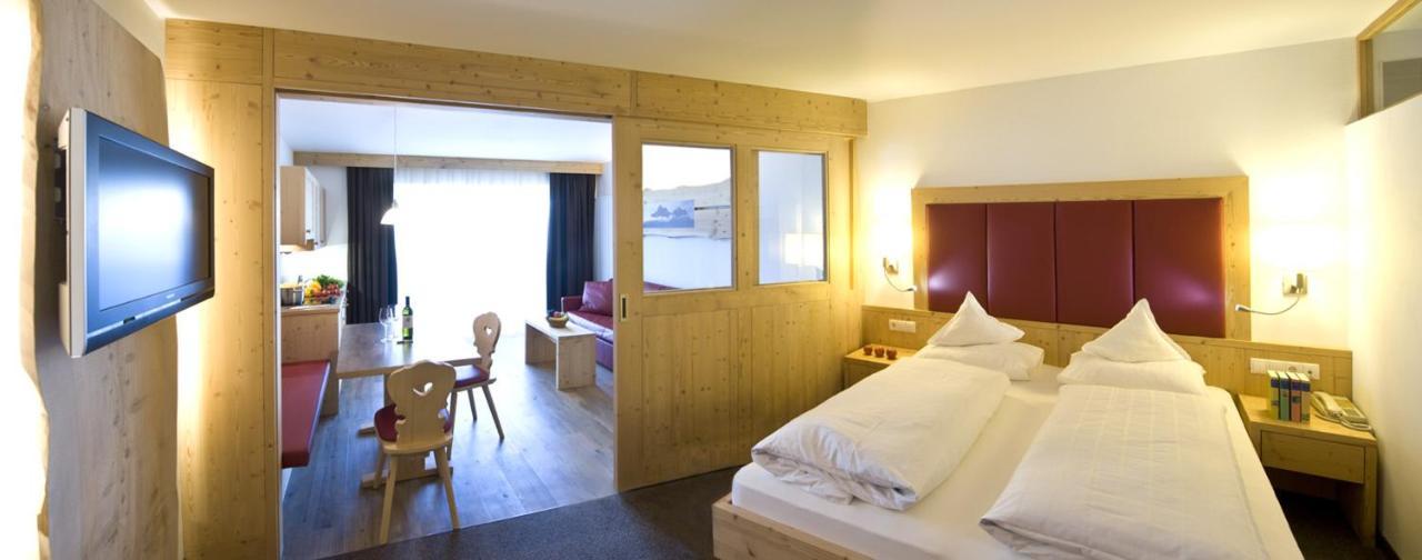 Martina Breakfast Lodge كاستيلِروتّو المظهر الخارجي الصورة