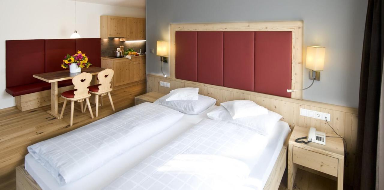 Martina Breakfast Lodge كاستيلِروتّو المظهر الخارجي الصورة